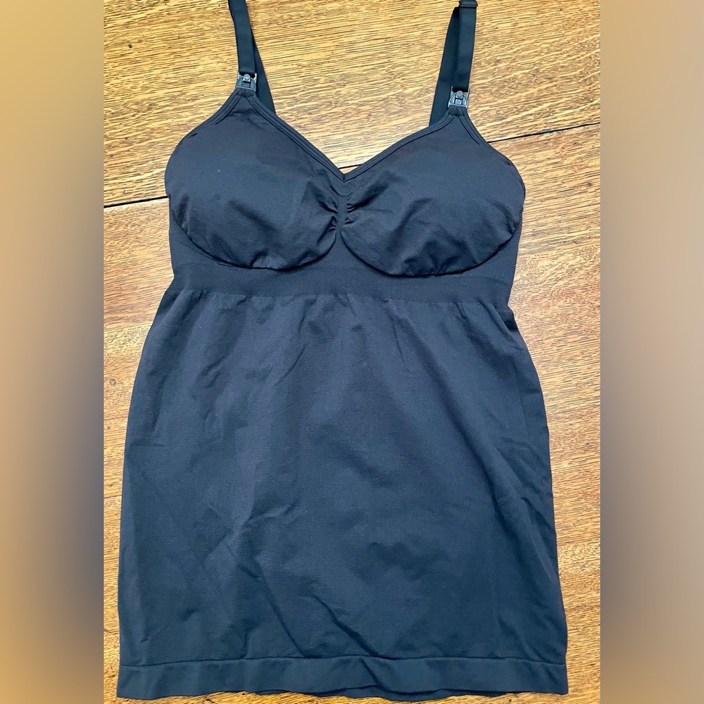 NWOT- black maternity/nursing tank top, size XL